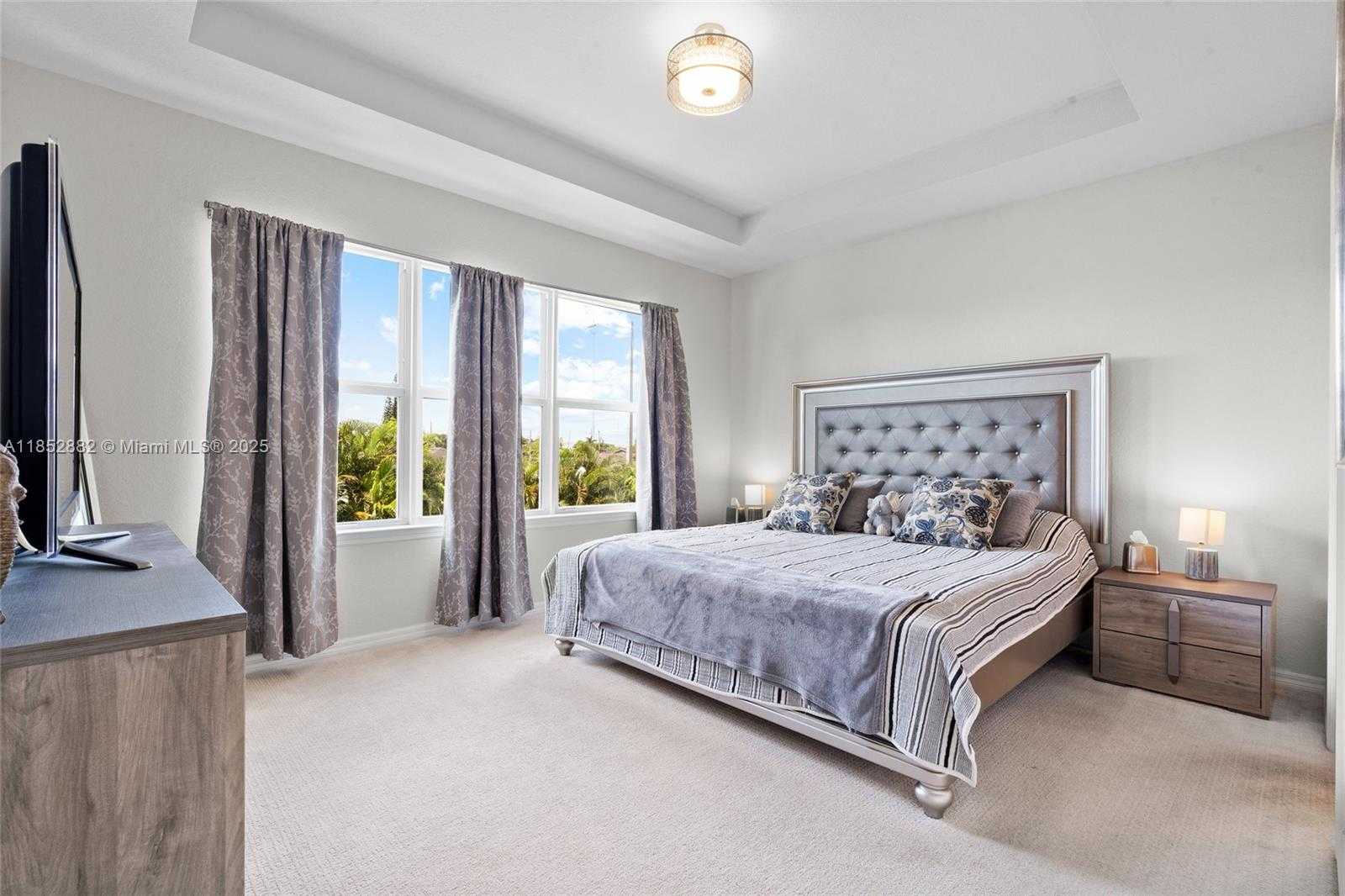 Small Image of 4248 FICUS ST, Hollywood Number 32