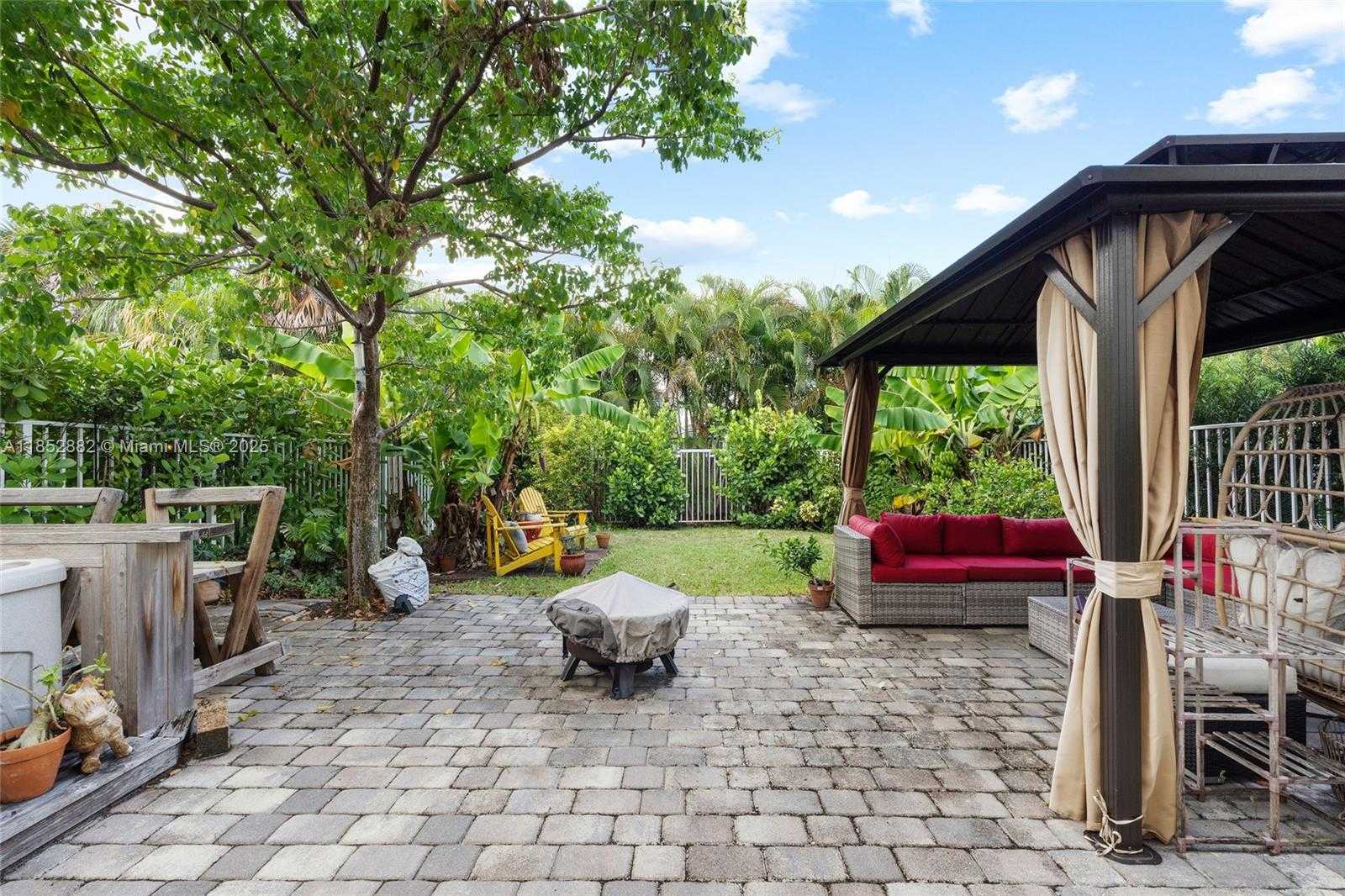 Small Image of 4248 FICUS ST, Hollywood Number 42