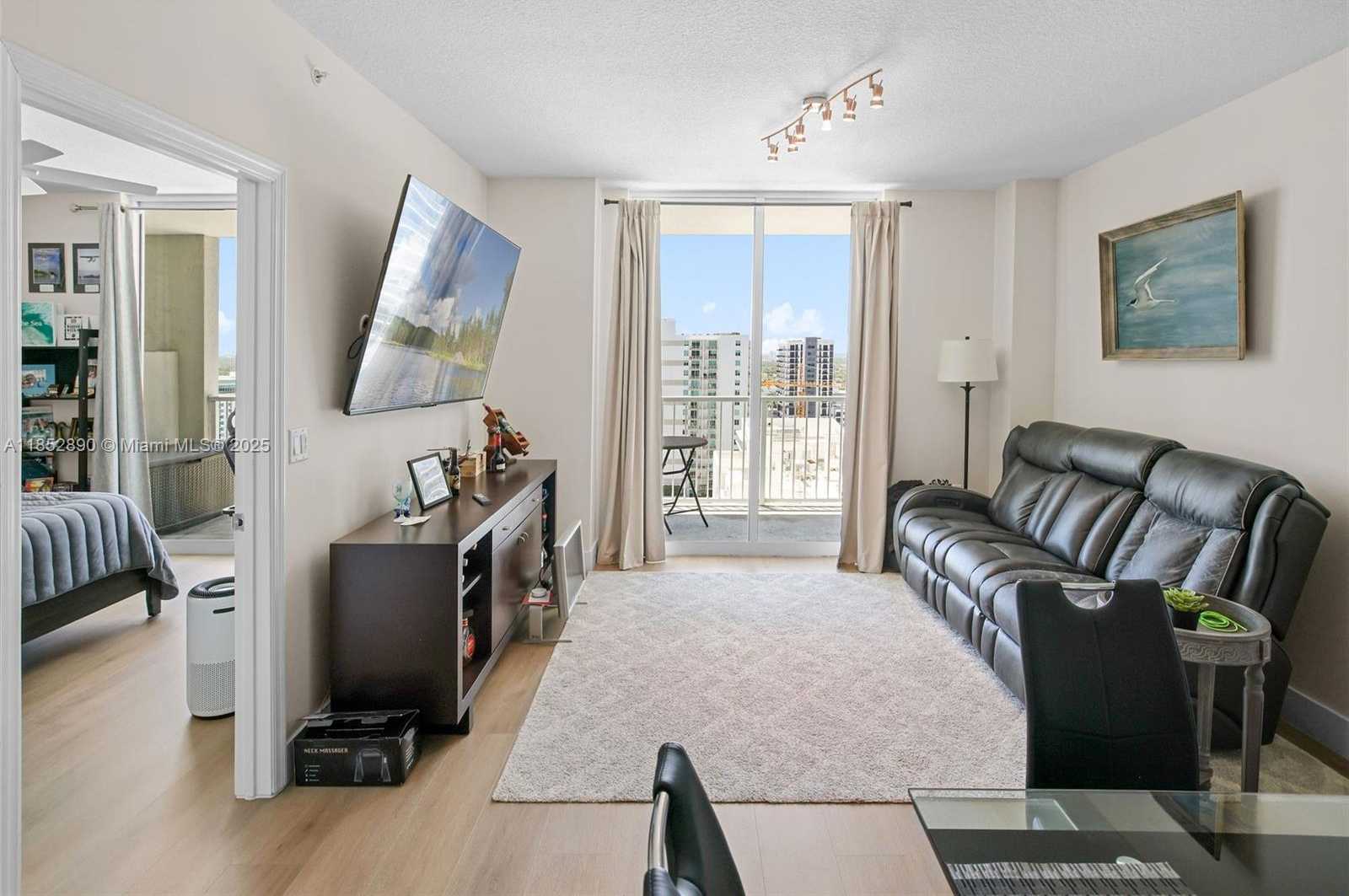 Small Image of 1250 SOUTH MIAMI AVE #1911, Miami Number 11