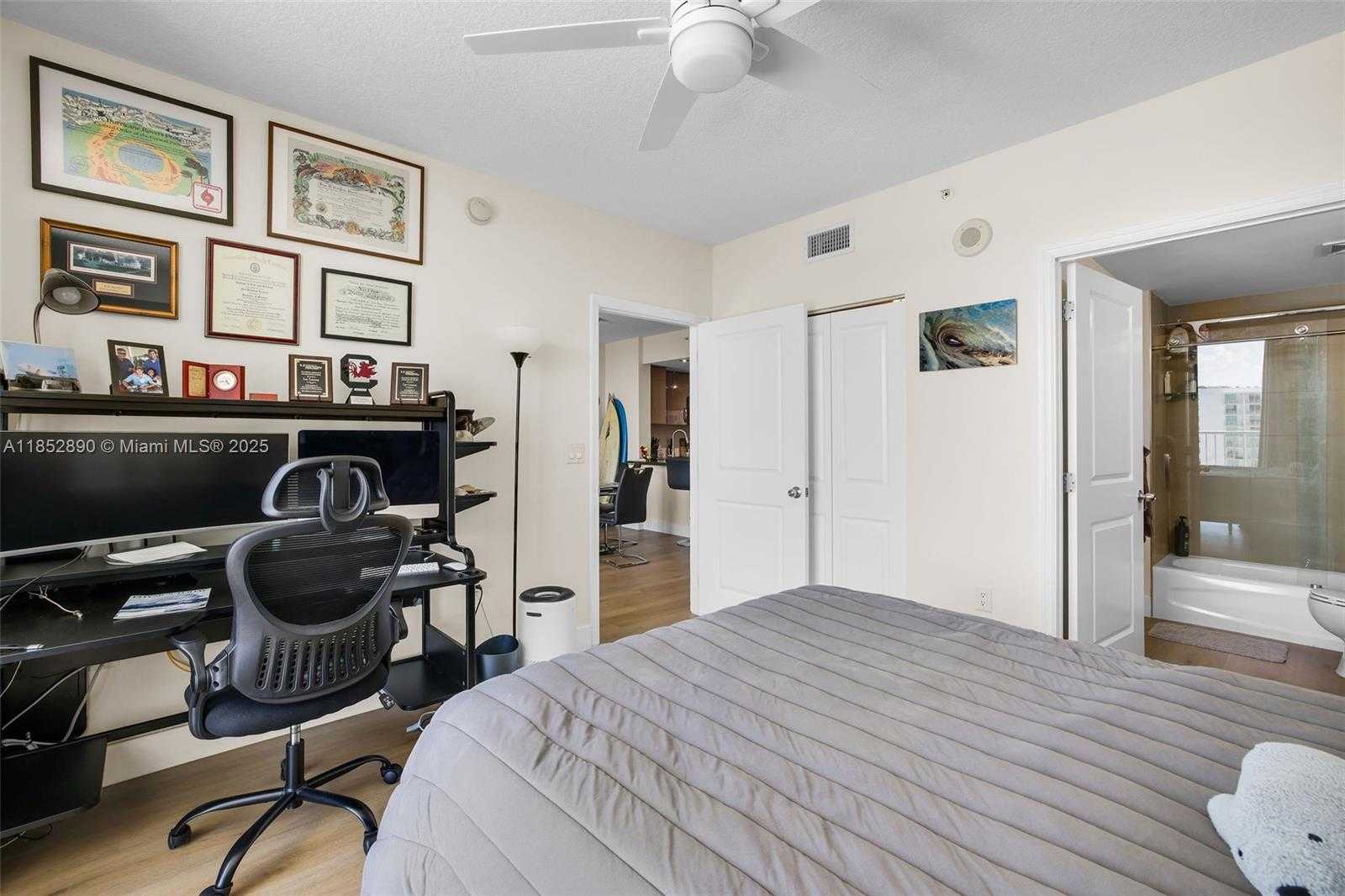 Small Image of 1250 SOUTH MIAMI AVE #1911, Miami Number 22
