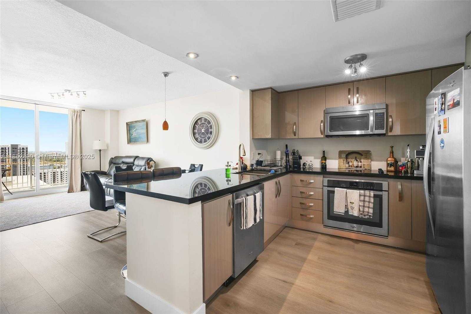Small Image of 1250 SOUTH MIAMI AVE #1911, Miami Number 3