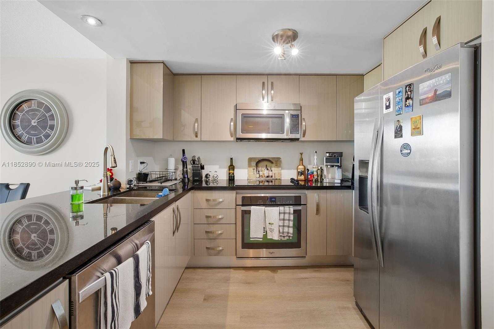 Small Image of 1250 SOUTH MIAMI AVE #1911, Miami Number 4