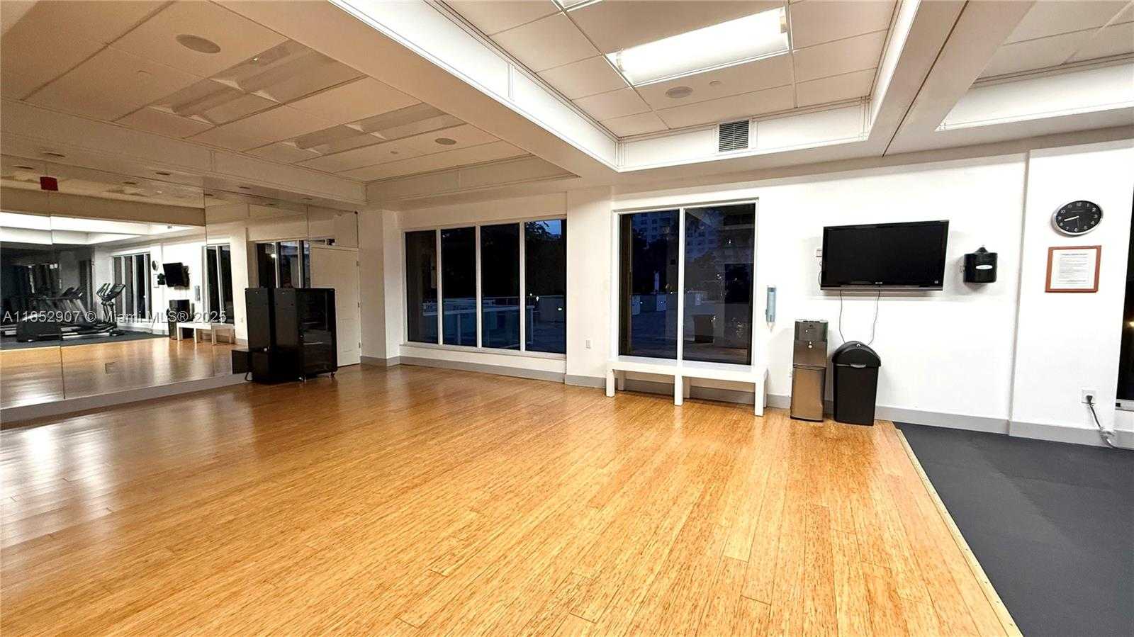 Small Image of 2851 NORTH EAST 183RD ST #1706E, Aventura Number 17