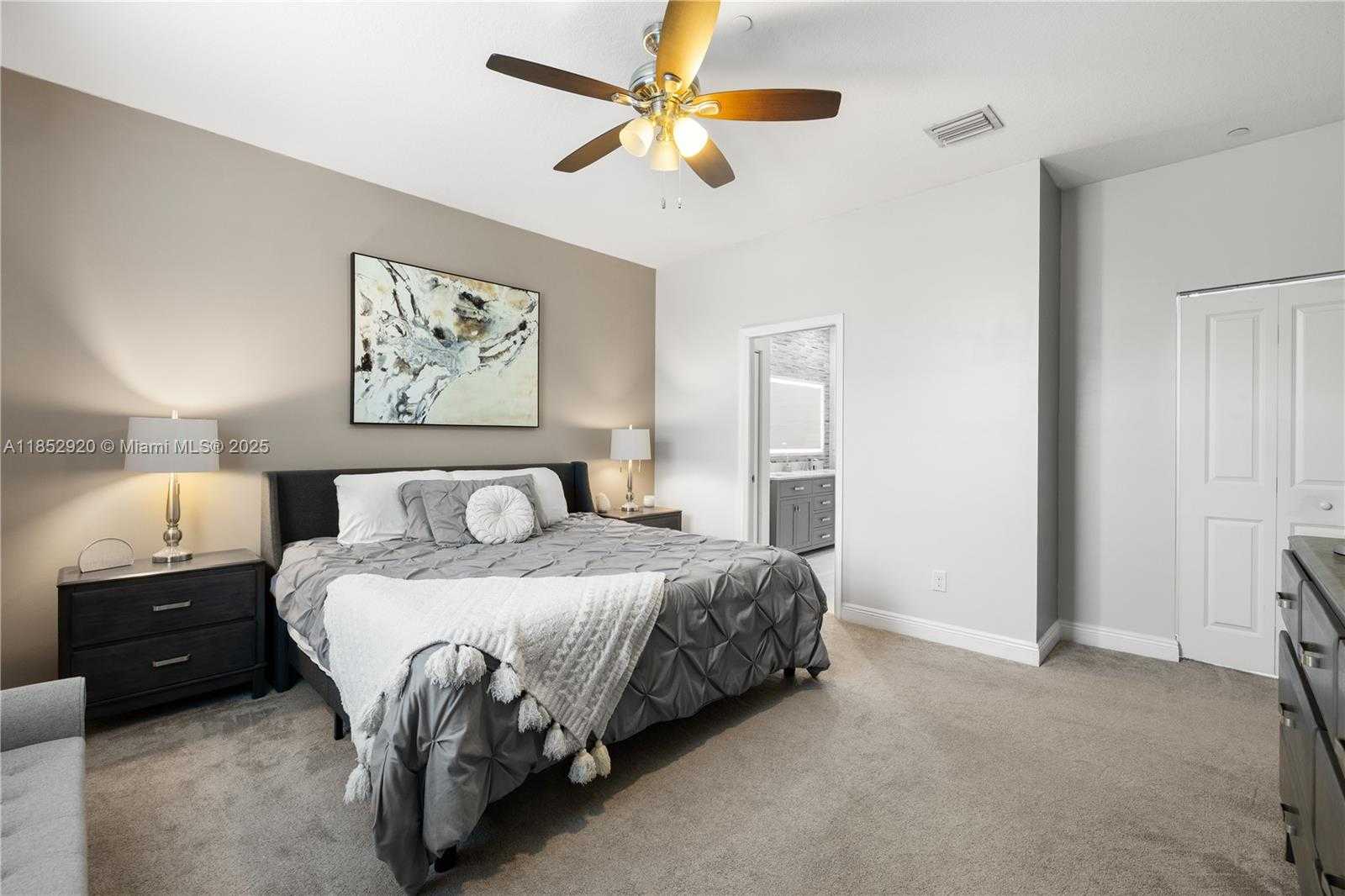 Small Image of 8154 CASCADA ISLES DR, Cooper City Number 23