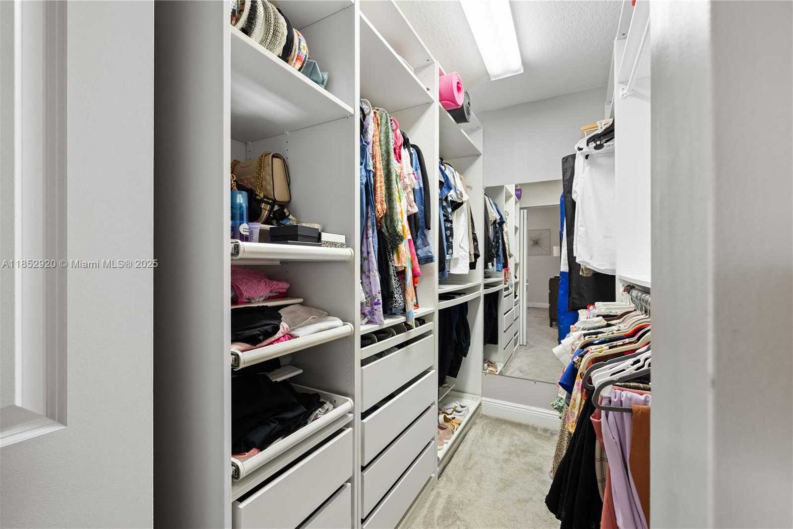 Small Image of 8154 CASCADA ISLES DR, Cooper City Number 24