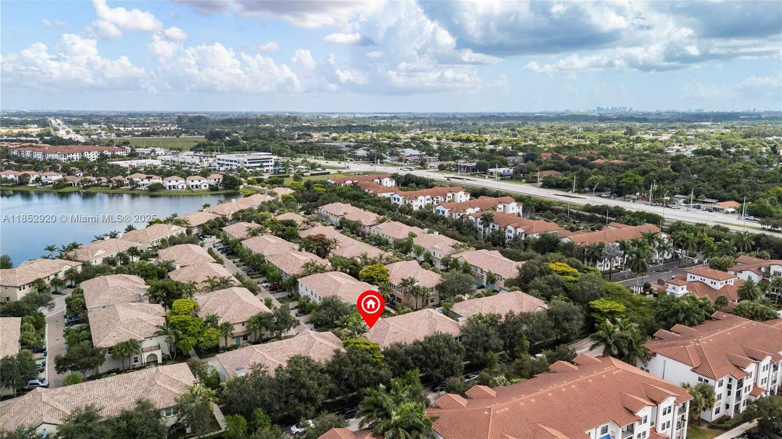 Small Image of 8154 CASCADA ISLES DR, Cooper City Number 30