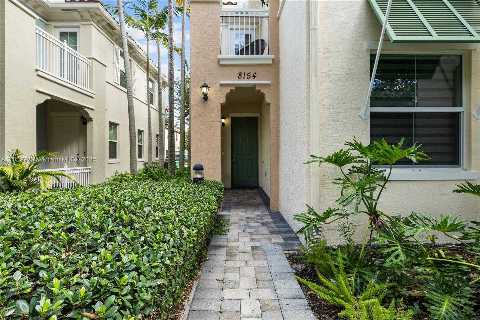 Small Image of 8154 CASCADA ISLES DR, Cooper City Number 5