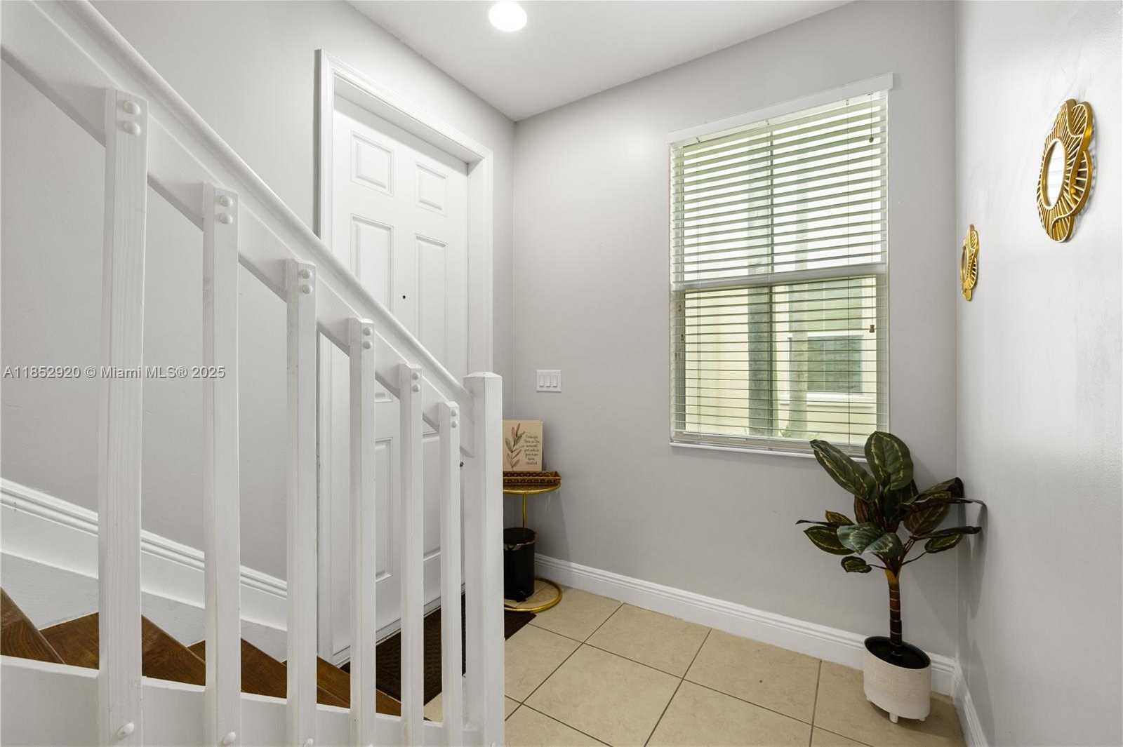 Small Image of 8154 CASCADA ISLES DR, Cooper City Number 7