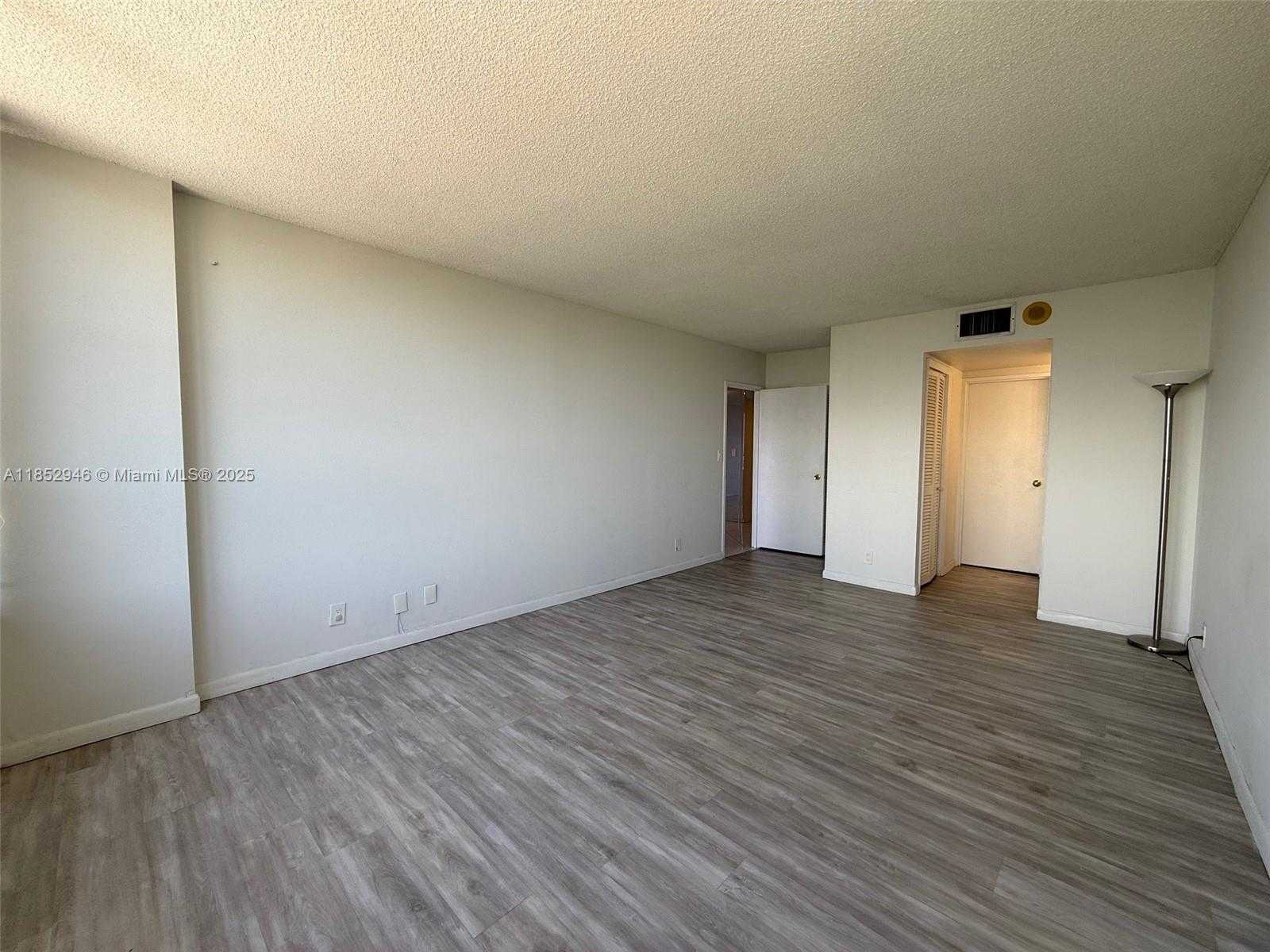 Small Image of 500 THREE ISLANDS BLVD #715, Hallandale Beach Number 11