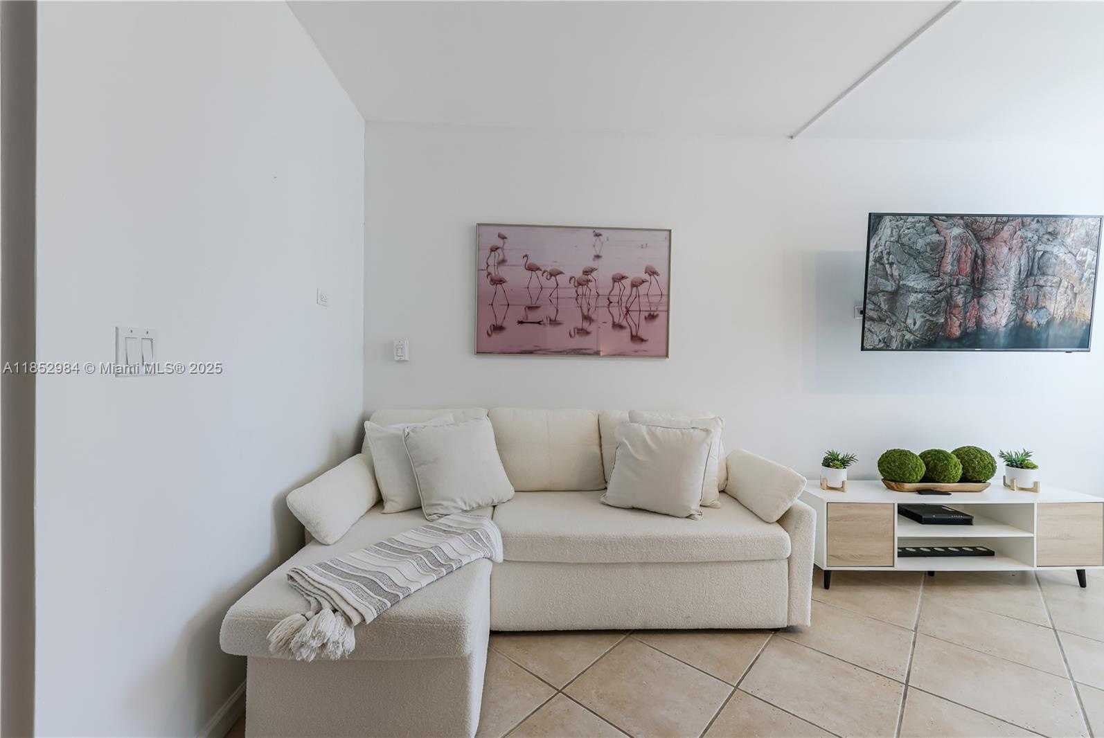 Small Image of 2301 COLLINS AVE #523, Miami Beach Number 16