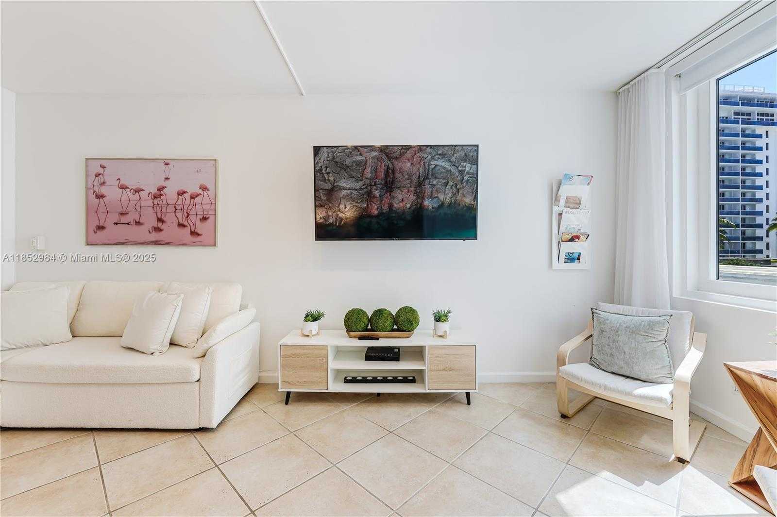 Small Image of 2301 COLLINS AVE #523, Miami Beach Number 17