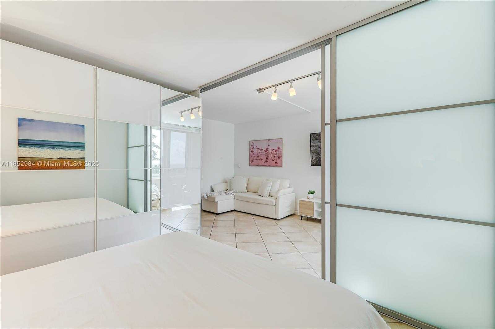 Small Image of 2301 COLLINS AVE #523, Miami Beach Number 26