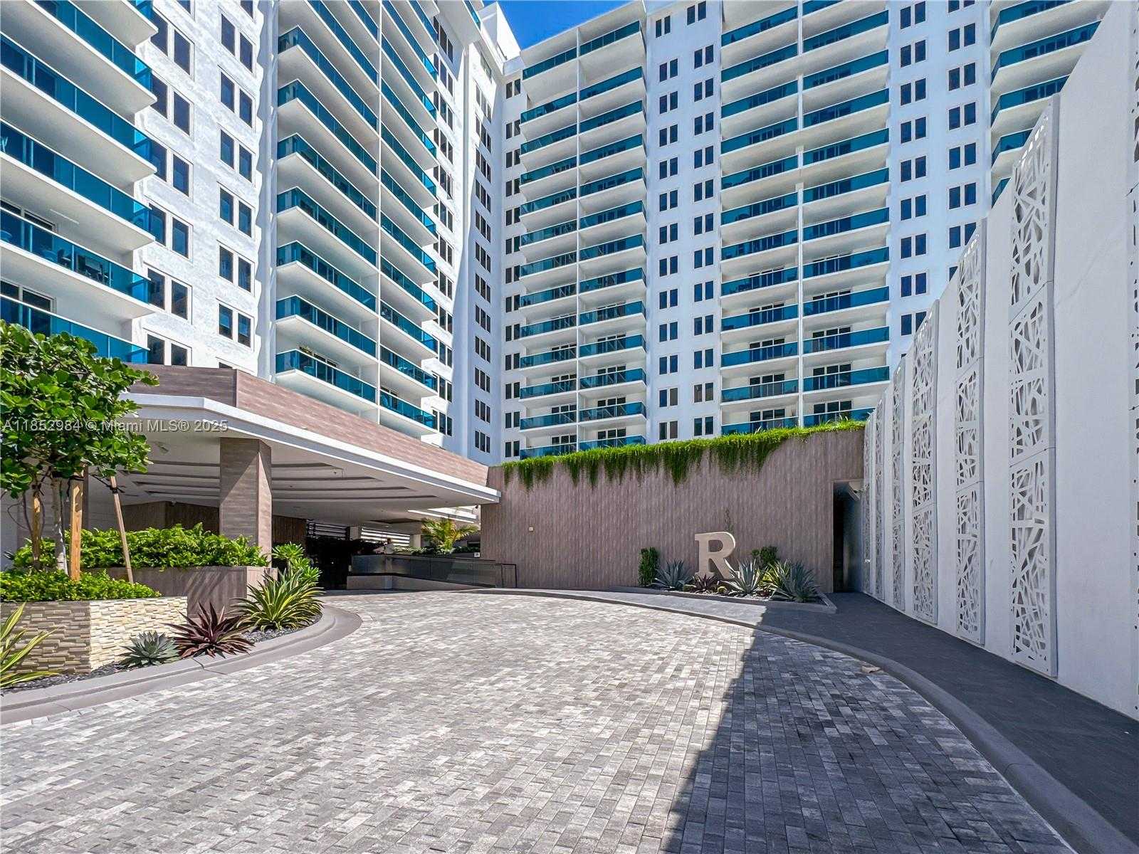 Small Image of 2301 COLLINS AVE #523, Miami Beach Number 5
