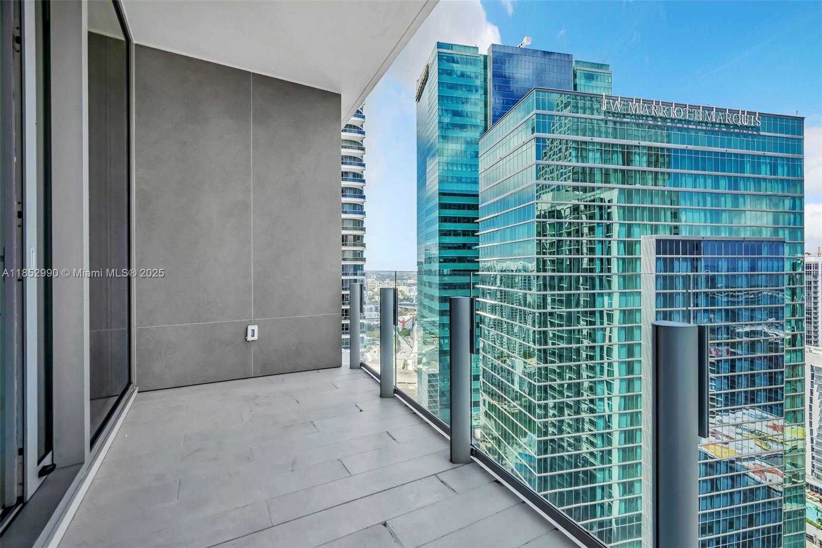 Small Image of 300 BISCAYNE BOULEVARD WAY #3809W, Miami Number 11