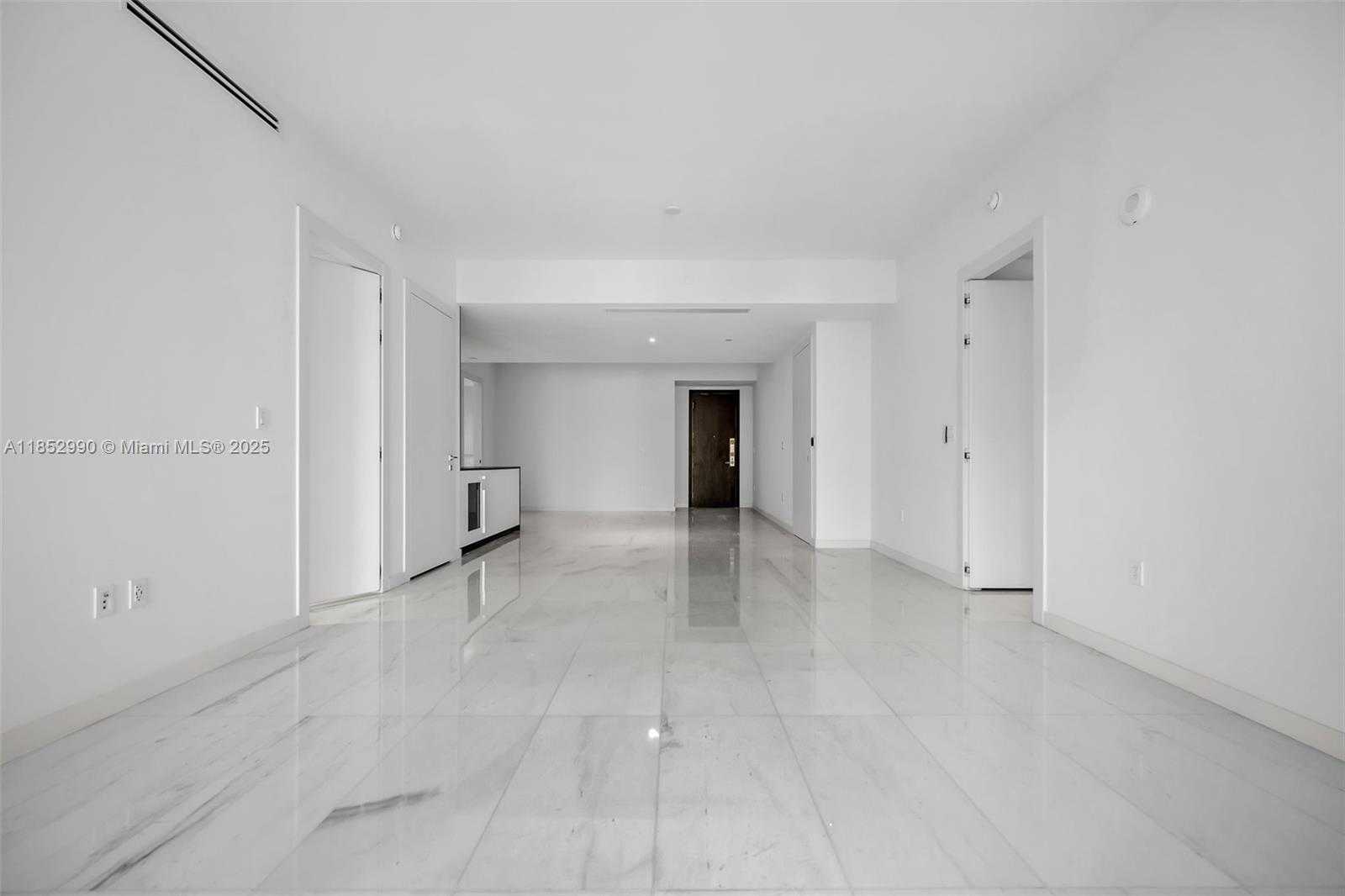 Small Image of 300 BISCAYNE BOULEVARD WAY #3809W, Miami Number 12