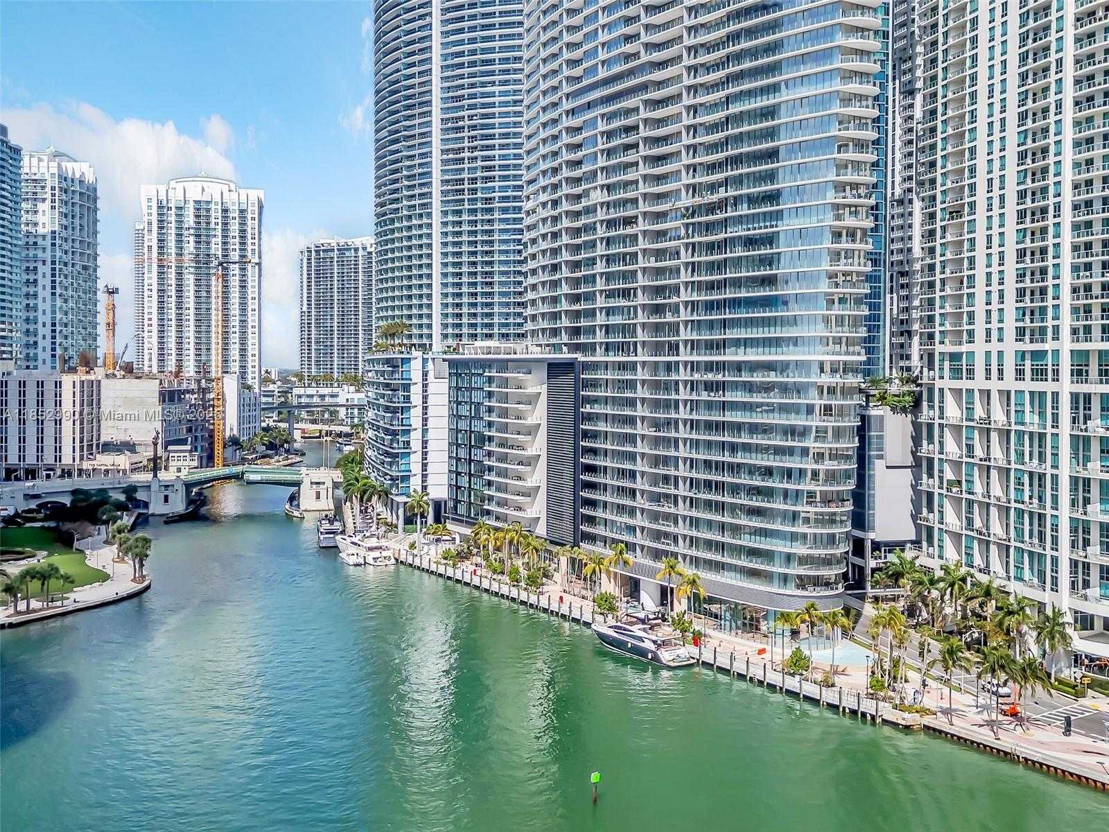 Small Image of 300 BISCAYNE BOULEVARD WAY #3809W, Miami Number 26