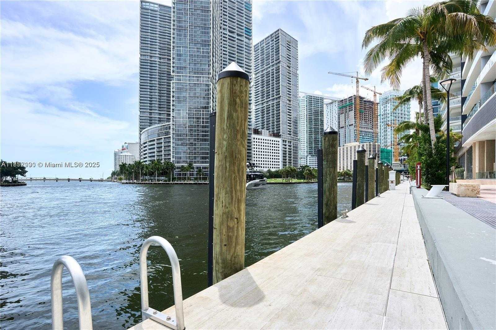 Small Image of 300 BISCAYNE BOULEVARD WAY #3809W, Miami Number 38