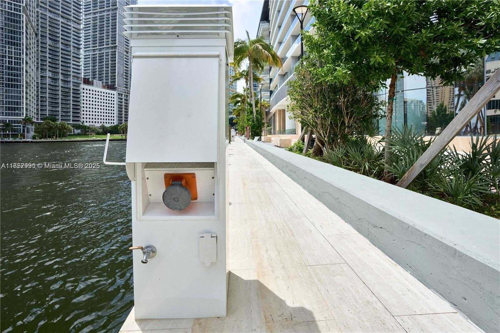 Small Image of 300 BISCAYNE BOULEVARD WAY #3809W, Miami Number 40