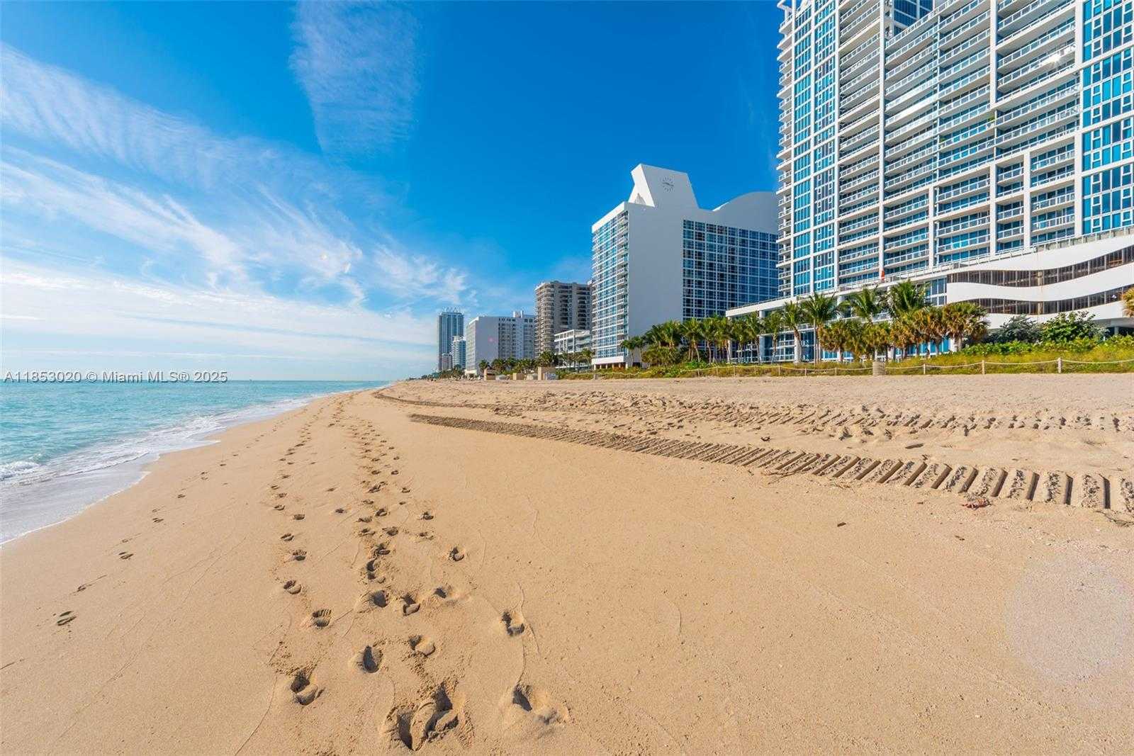 Small Image of 6801 COLLINS AVE #806, Miami Beach Number 10