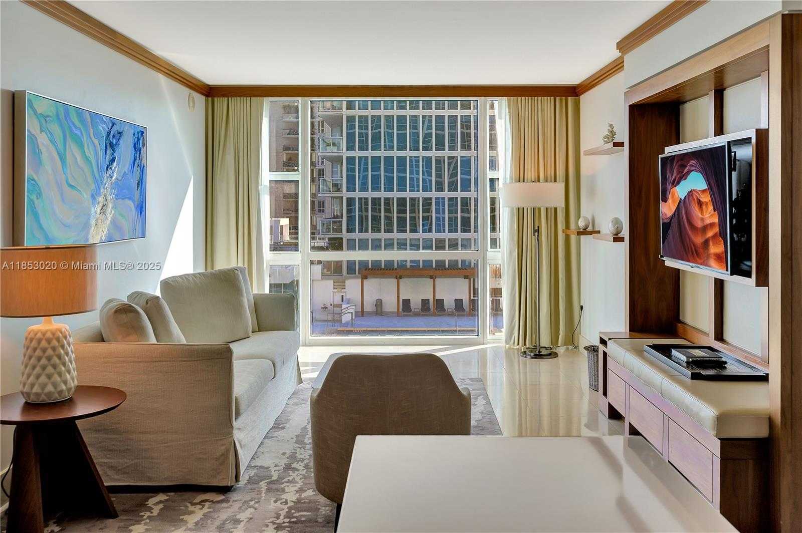 Small Image of 6801 COLLINS AVE #806, Miami Beach Number 14