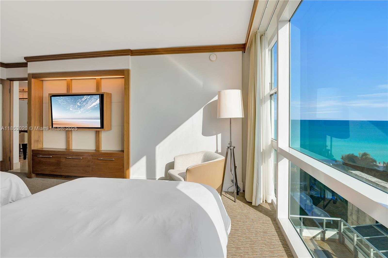 Small Image of 6801 COLLINS AVE #806, Miami Beach Number 2