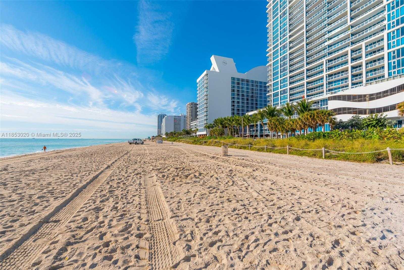Small Image of 6801 COLLINS AVE #806, Miami Beach Number 9