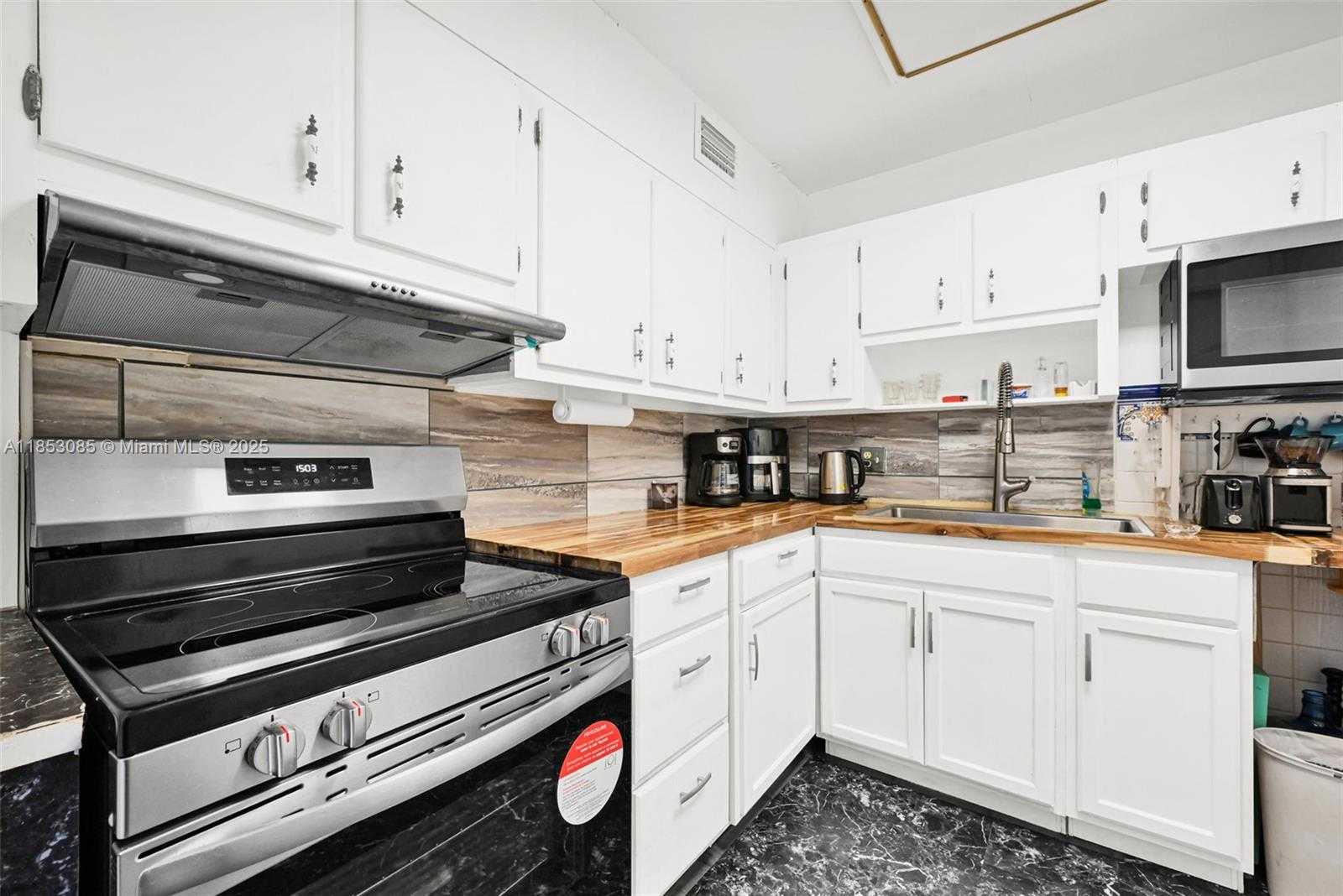 Small Image of 2841 NORTH EAST 163RD ST #710, North Miami Beach Number 3