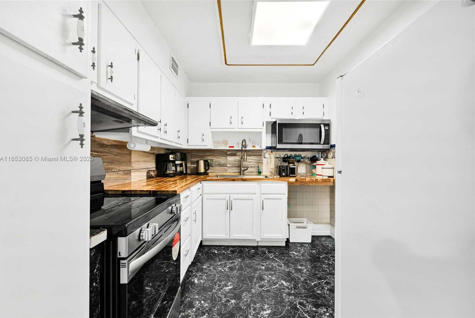 Small Image of 2841 NORTH EAST 163RD ST #710, North Miami Beach Number 5