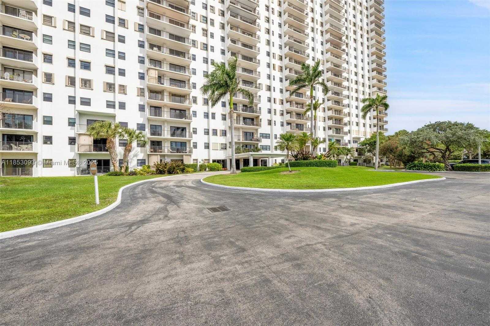 Small Image of 1201 SOUTH OCEAN DR #1904S, Hollywood Number 40