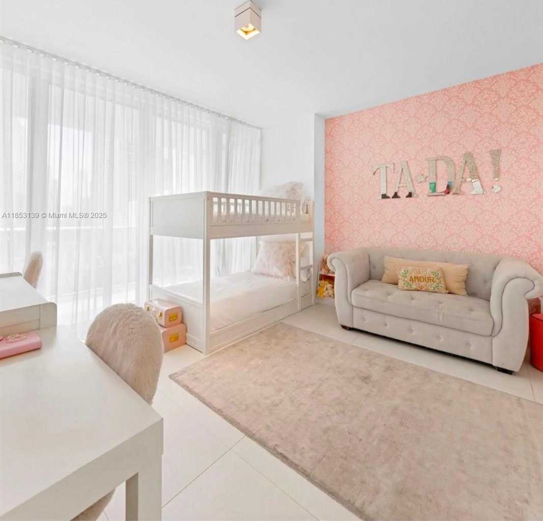 Small Image of 200 BISCAYNE BOULEVARD WAY #904, Miami Number 11