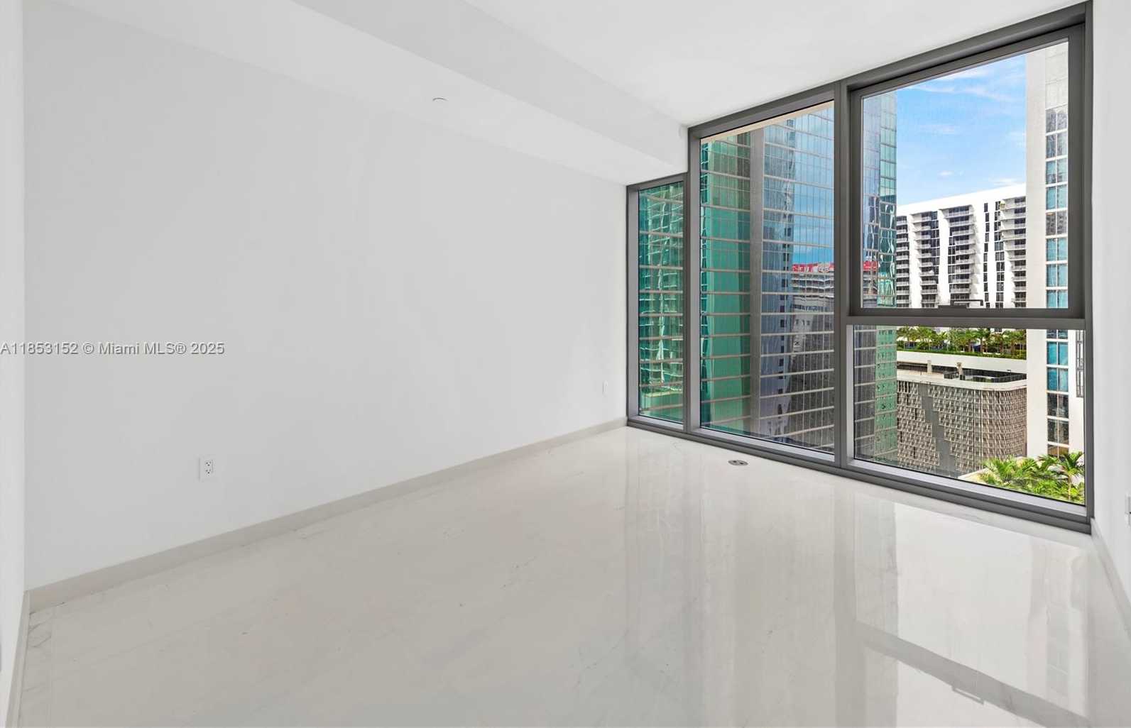 Small Image of 300 BISCAYNE BLVD WAY #1809, Miami Number 11