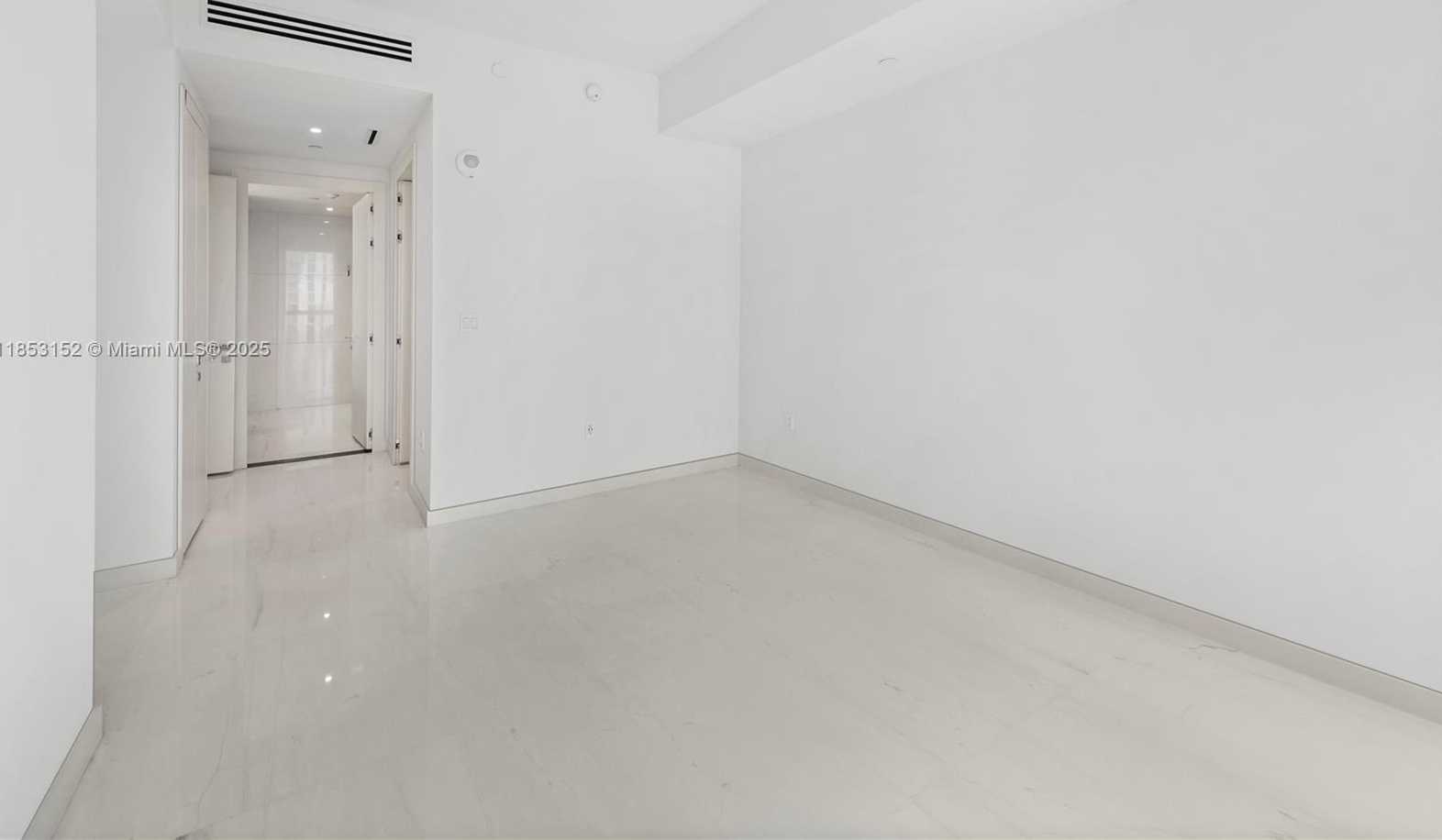 Small Image of 300 BISCAYNE BLVD WAY #1809, Miami Number 17