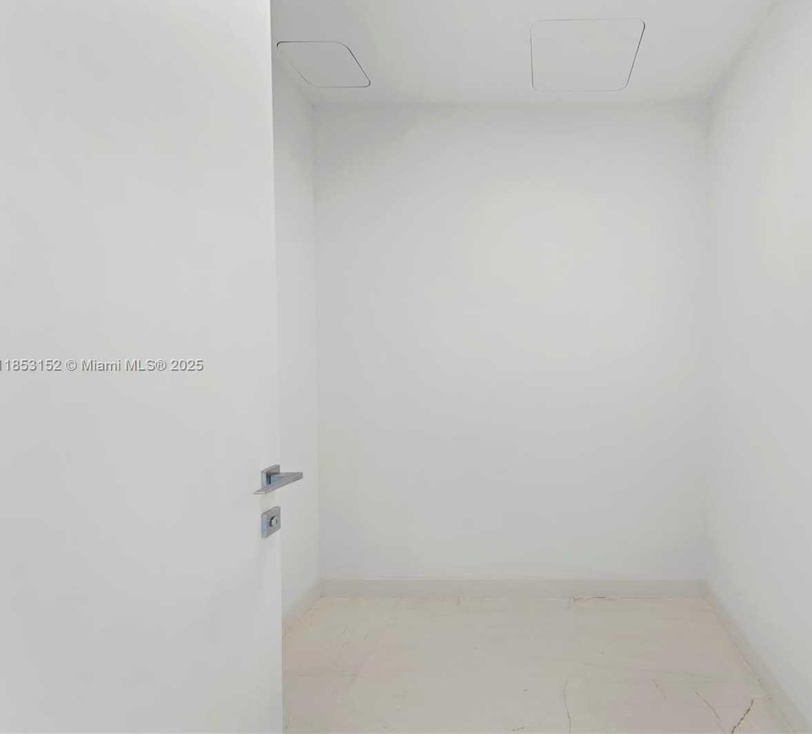 Small Image of 300 BISCAYNE BLVD WAY #1809, Miami Number 18