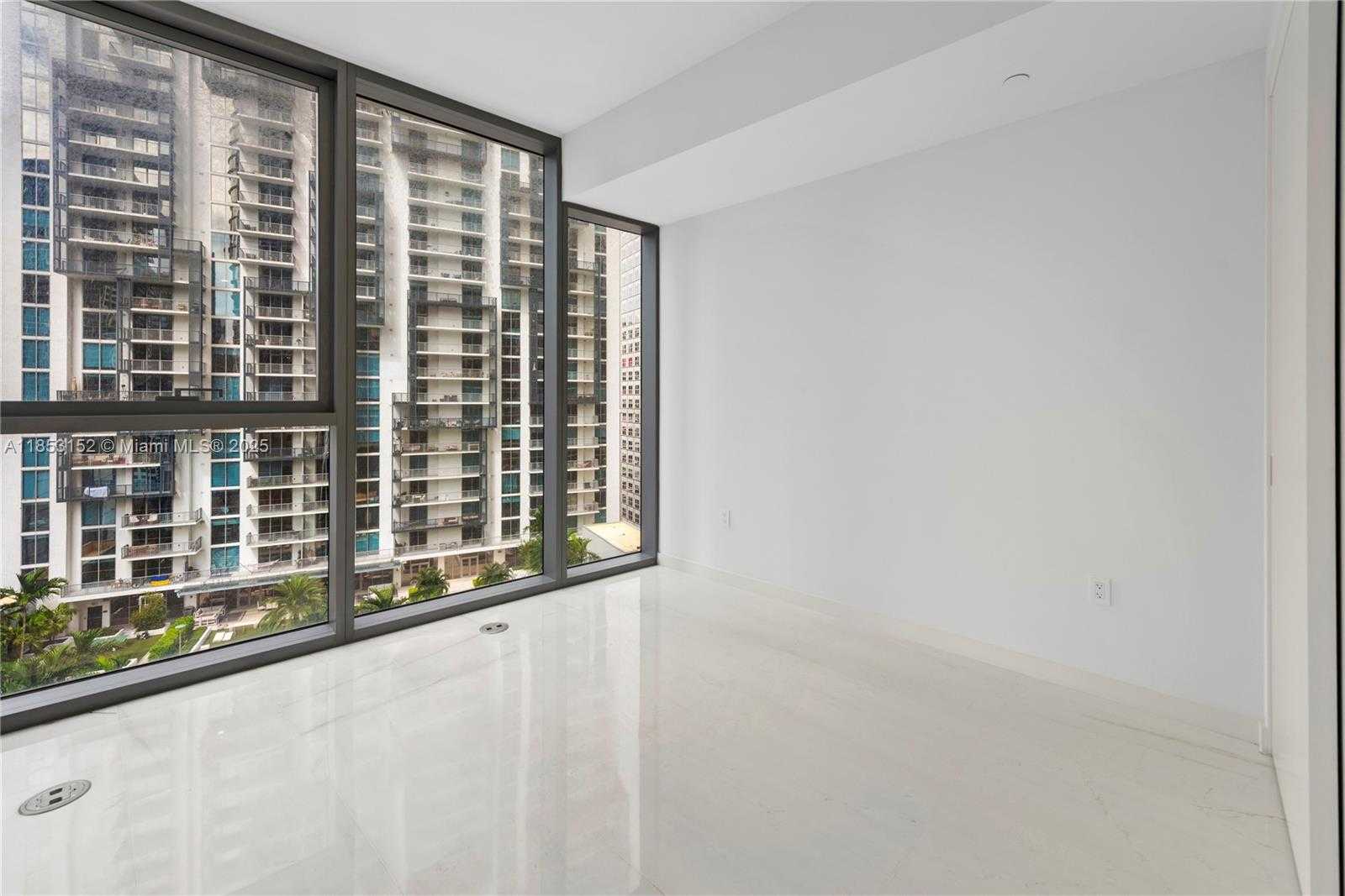 Small Image of 300 BISCAYNE BLVD WAY #1809, Miami Number 20
