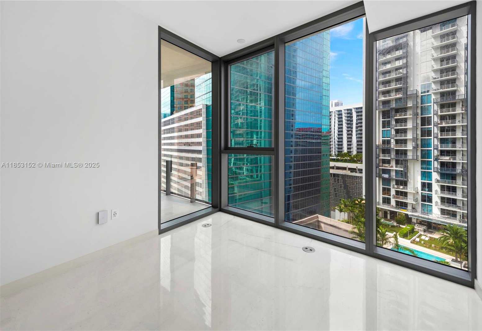 Small Image of 300 BISCAYNE BLVD WAY #1809, Miami Number 22