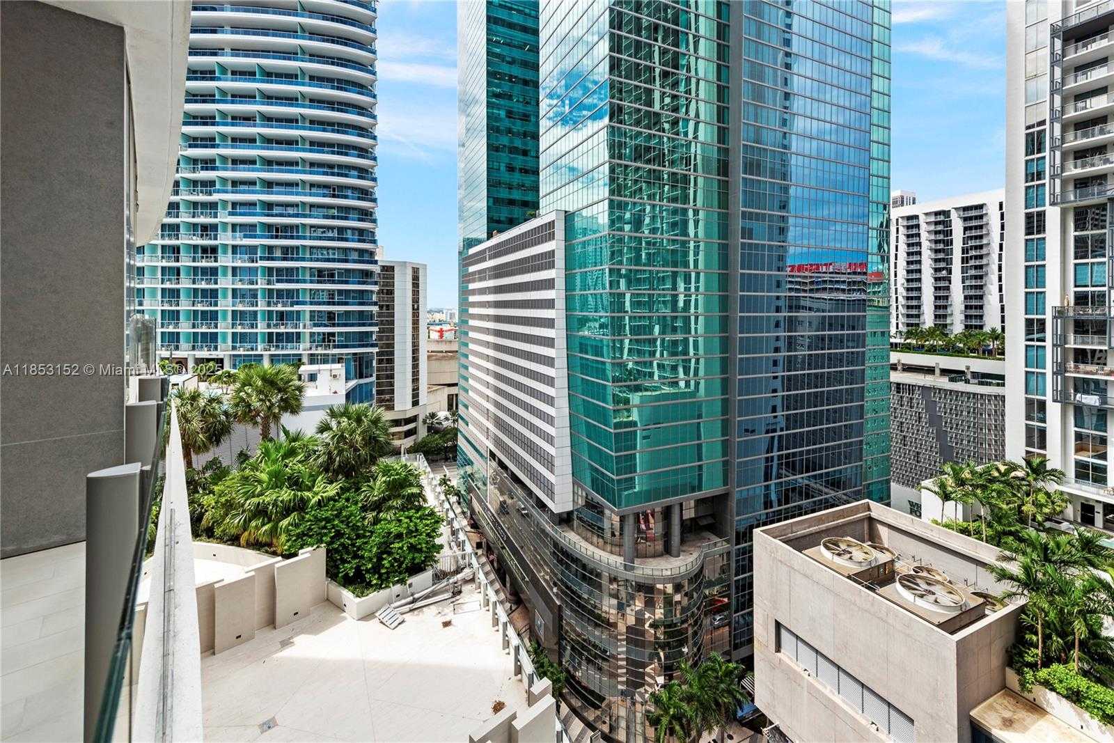 Small Image of 300 BISCAYNE BLVD WAY #1809, Miami Number 29