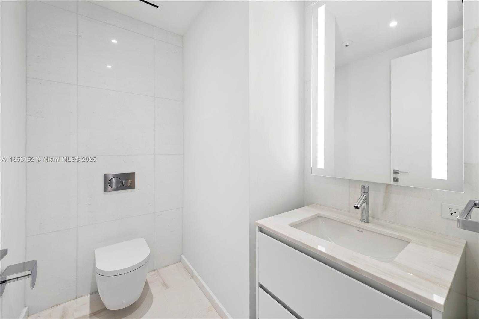 Small Image of 300 BISCAYNE BLVD WAY #1809, Miami Number 30