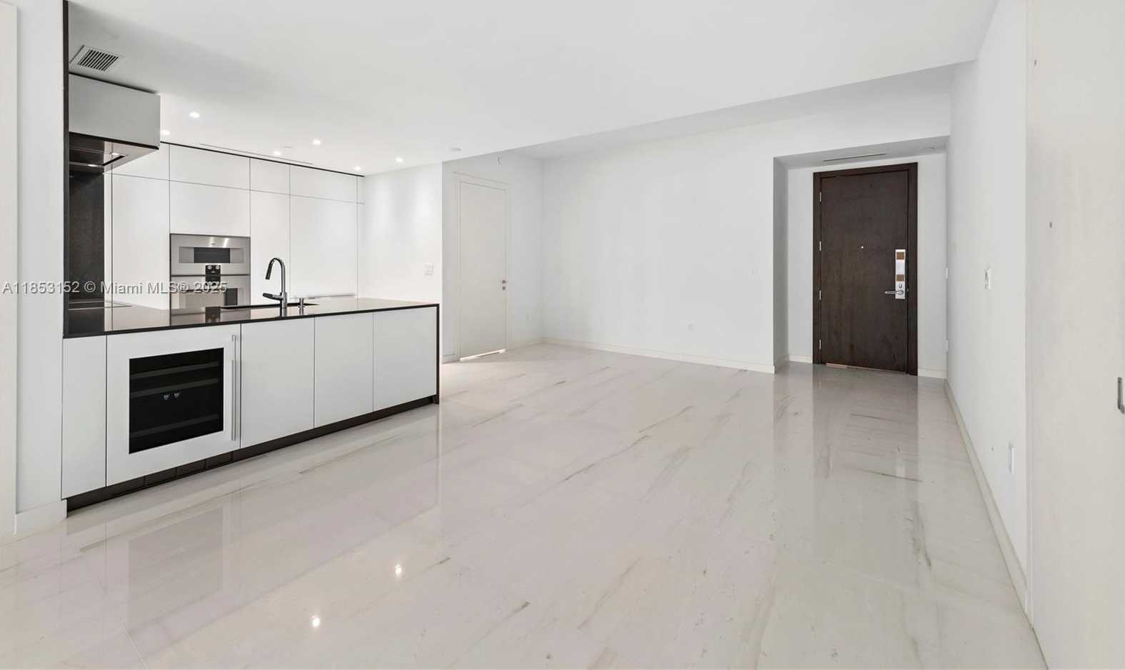 Small Image of 300 BISCAYNE BLVD WAY #1809, Miami Number 5