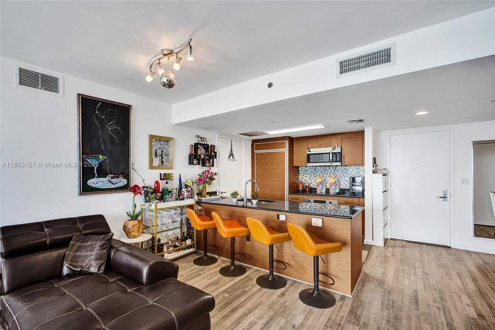 Small Image of 50 BISCAYNE BLVD #3006, Miami Number 4