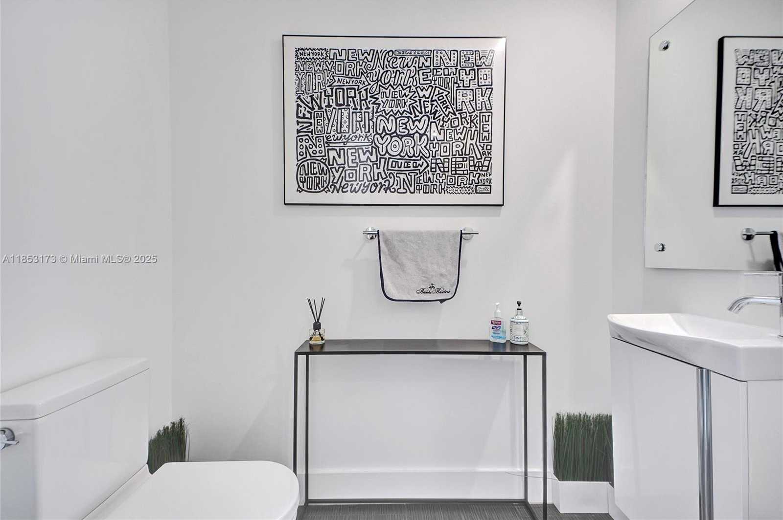 Small Image of 1100 BISCAYNE BLVD #3708, Miami Number 20