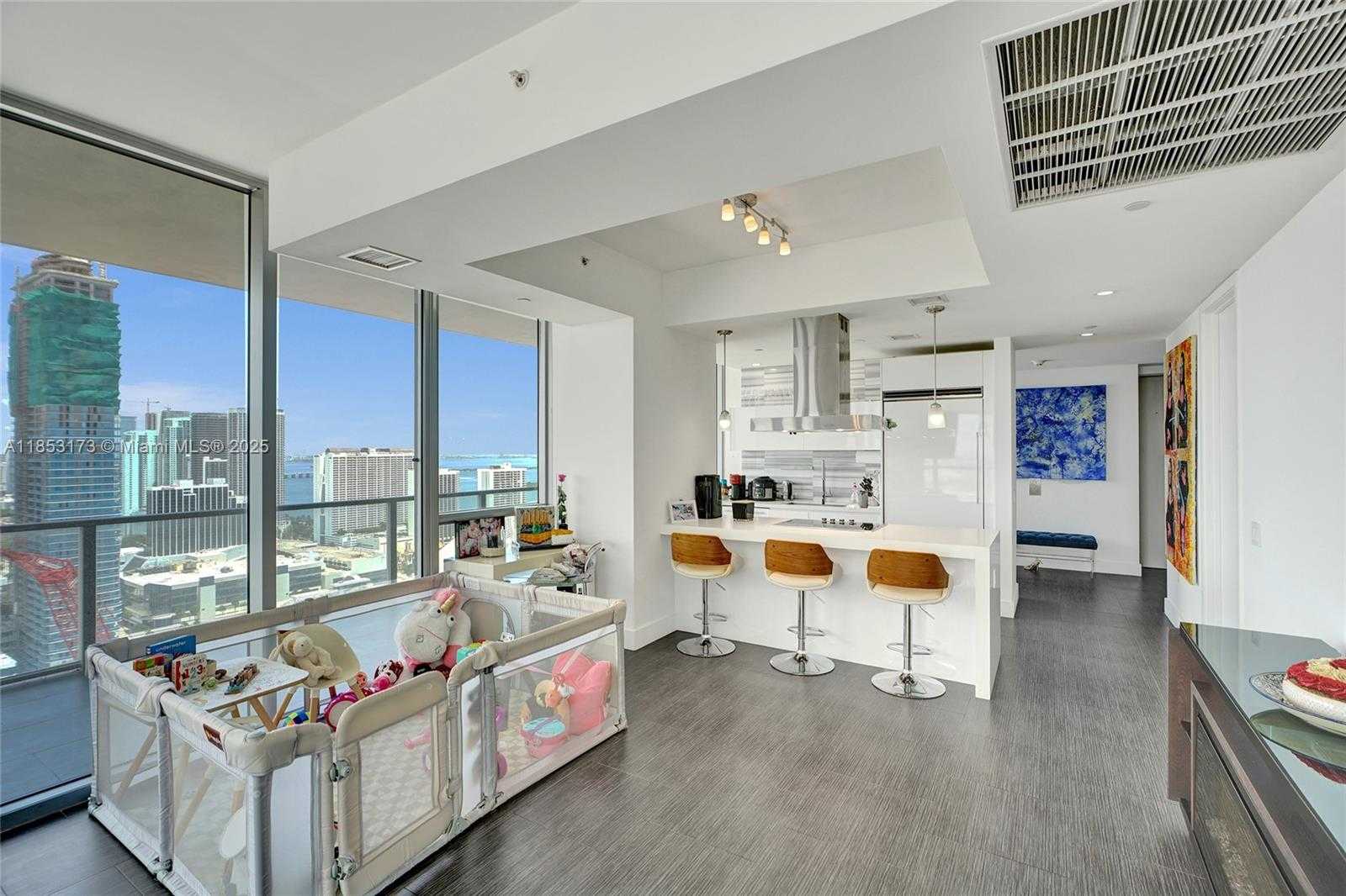 Small Image of 1100 BISCAYNE BLVD #3708, Miami Number 4