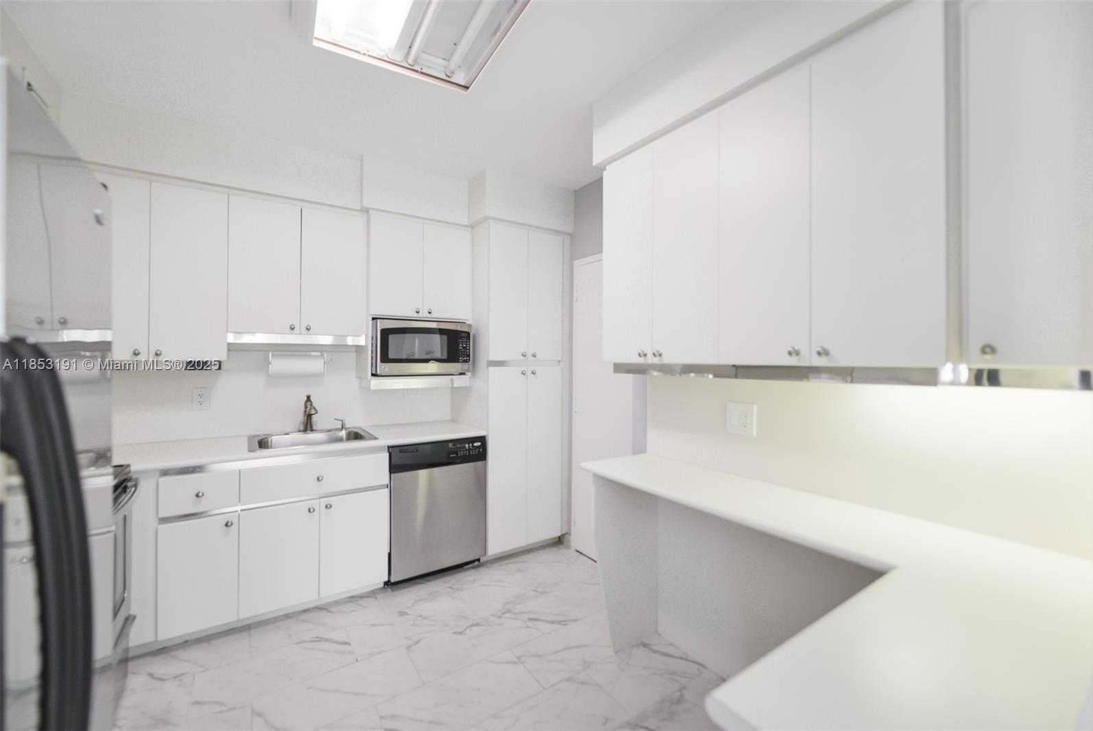 Small Image of 1950 SOUTH OCEAN DR #21F, Hallandale Beach Number 10