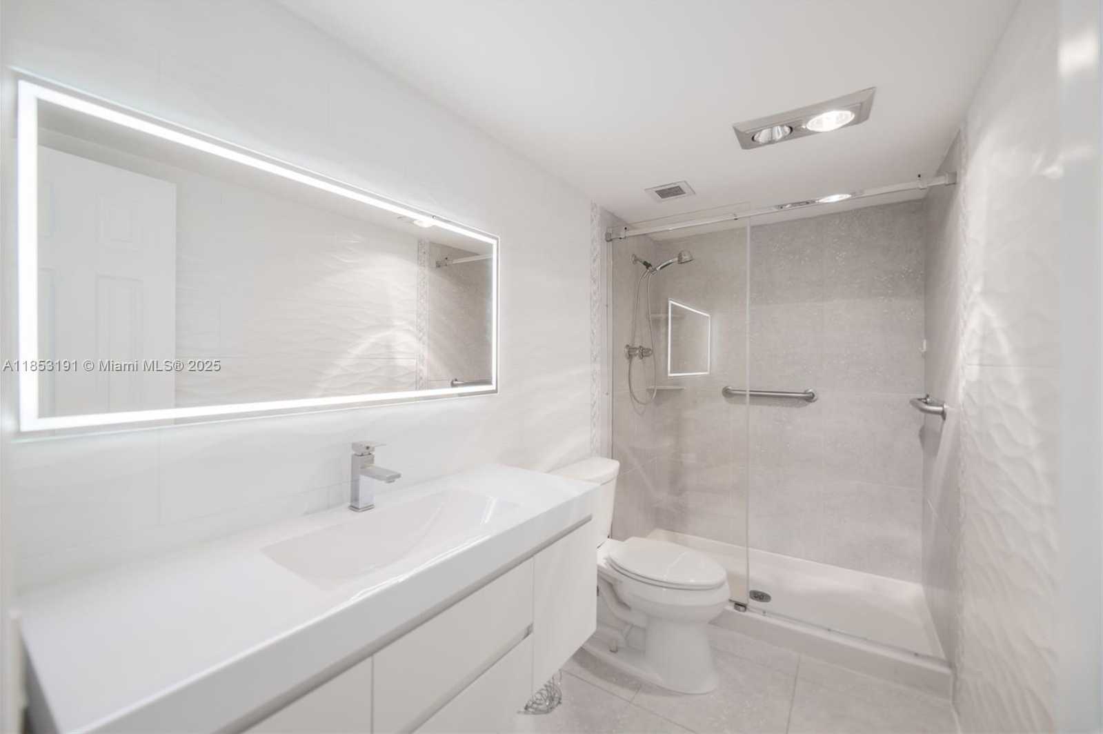 Small Image of 1950 SOUTH OCEAN DR #21F, Hallandale Beach Number 25
