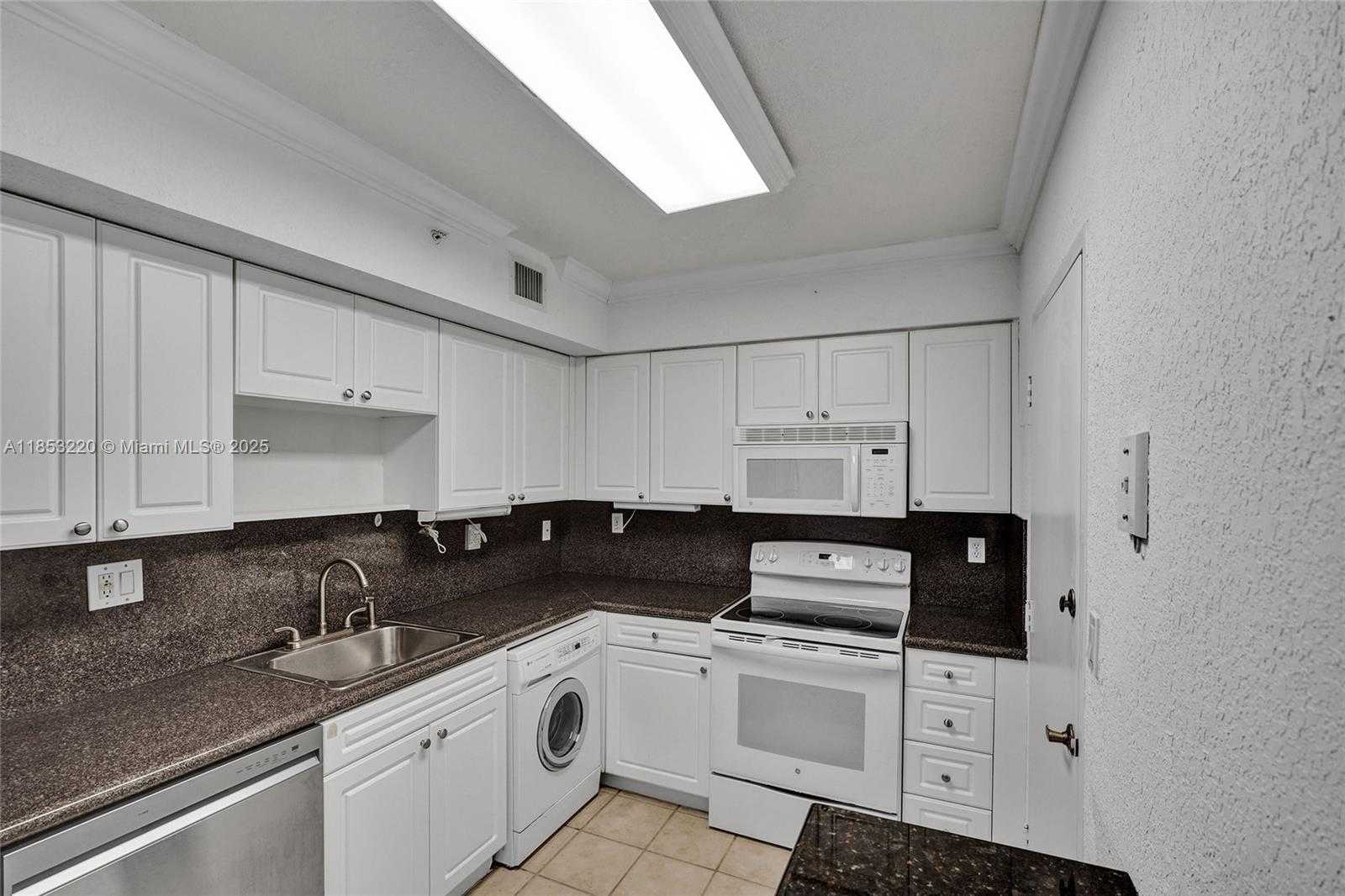 Small Image of 2501 SOUTH OCEAN DR #636, Hollywood Number 14