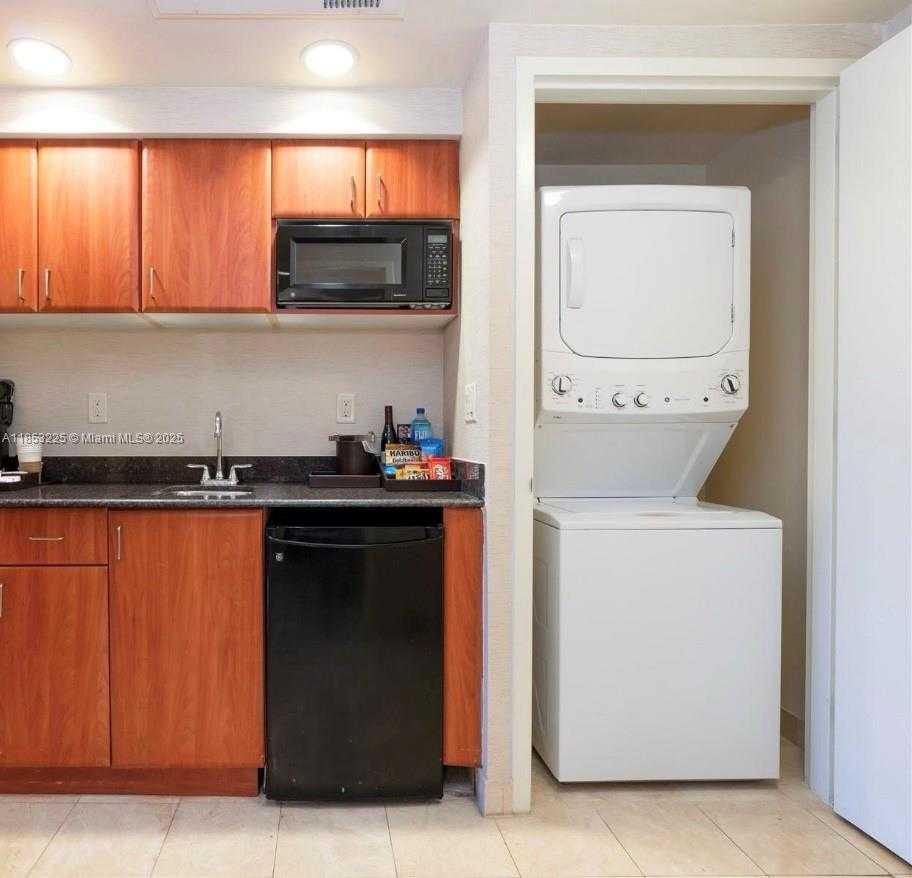 Small Image of 18001 COLLINS AVE #2611, Sunny Isles Beach Number 5