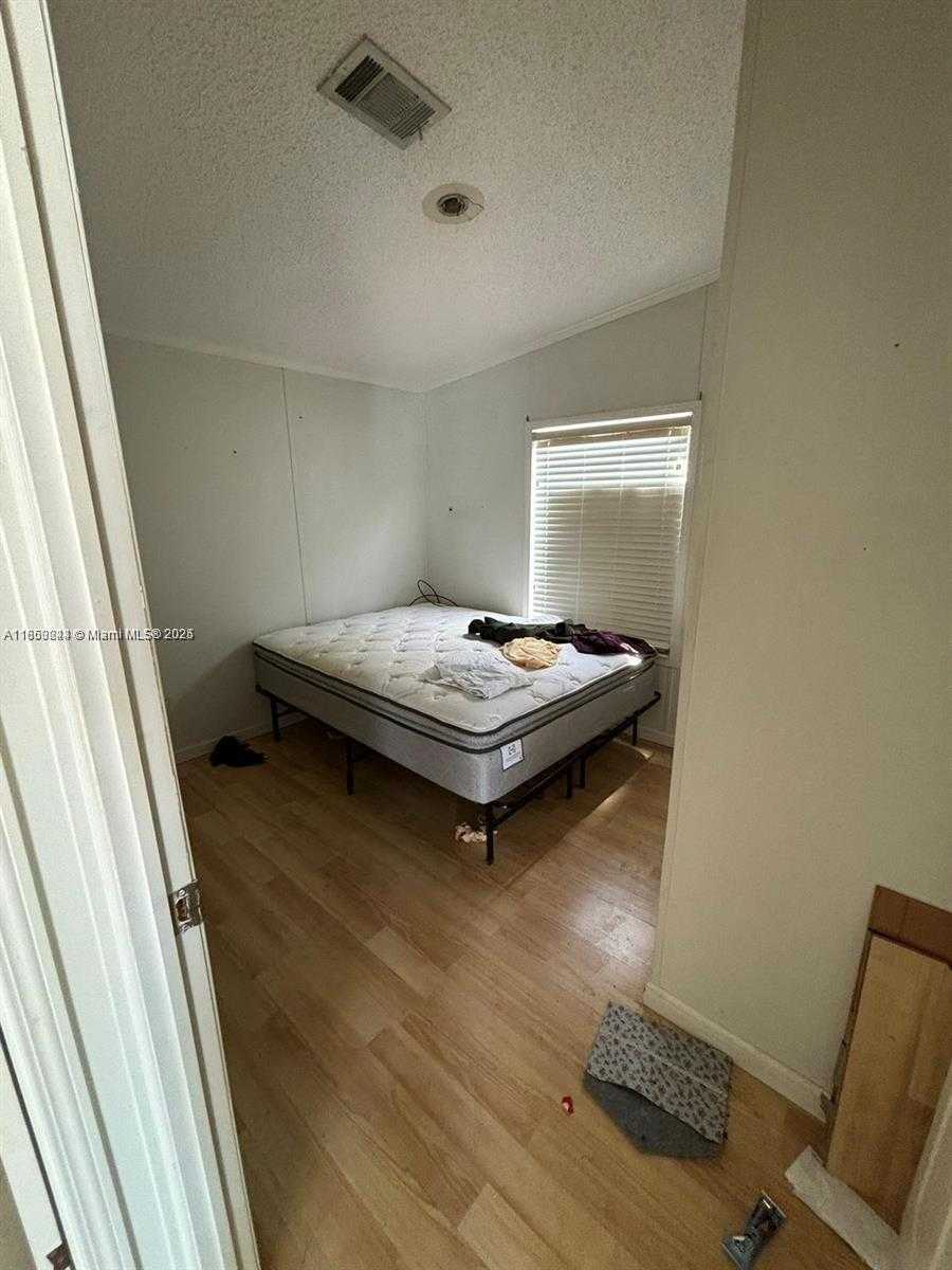Small Image of 220 NORTH EAST 12TH AVE #37, Homestead Number 11