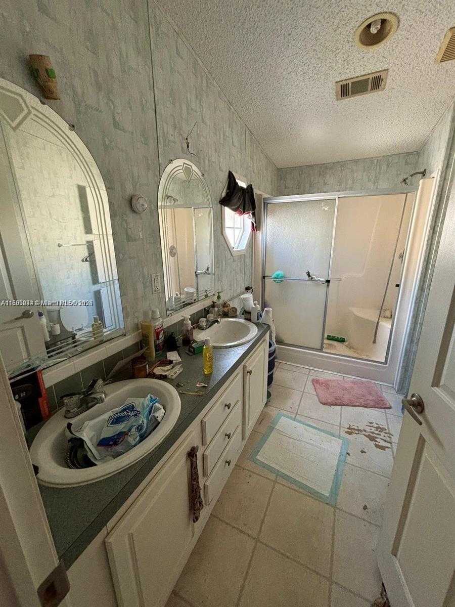 Small Image of 220 NORTH EAST 12TH AVE #37, Homestead Number 13