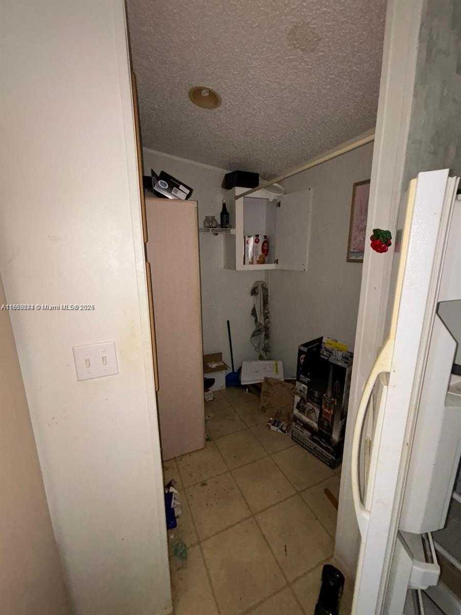 Small Image of 220 NORTH EAST 12TH AVE #37, Homestead Number 7