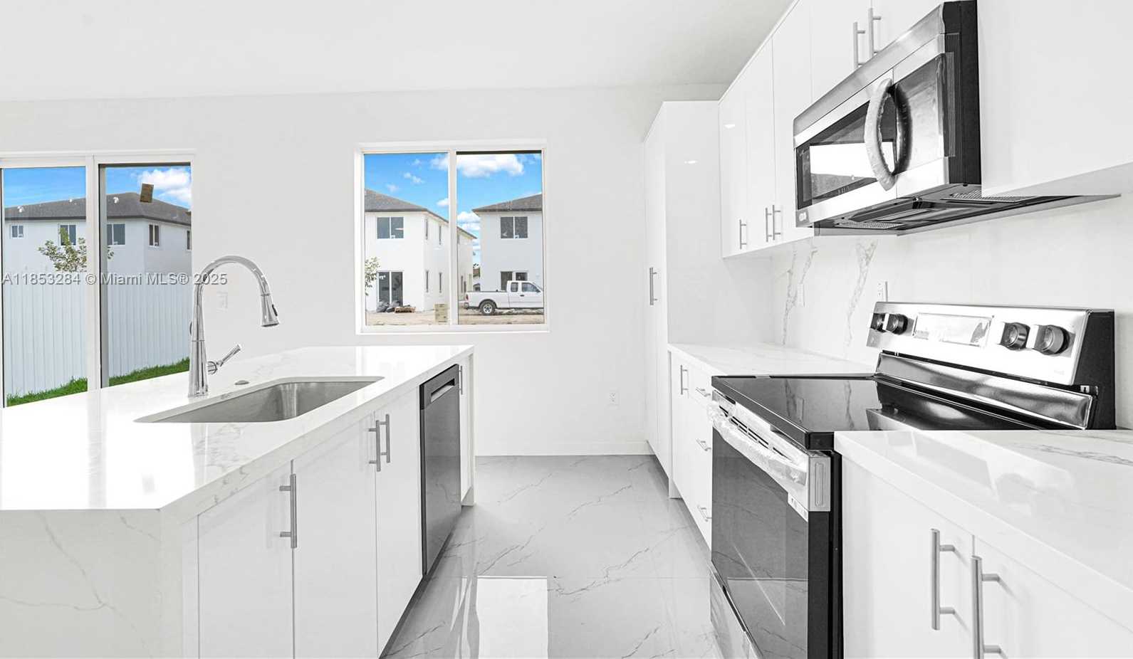 Small Image of 22479 SOUTH WEST 125 AVE #A, Miami Number 24