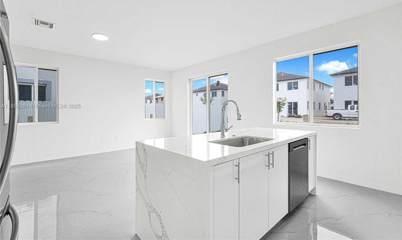 Small Image of 22479 SOUTH WEST 125 AVE #A, Miami Number 25